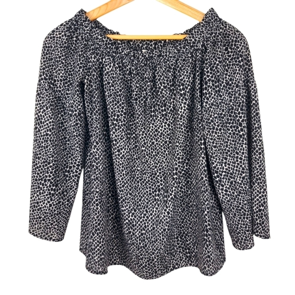 Michael Kors Black and White Patterned Blouse. MED. G0088